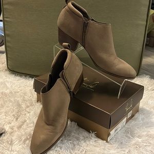 Women’s shoe boots- soft leather